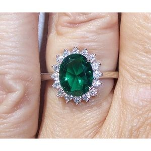 925 STERLING SILVER Simulated Emerald Cubic Zirconia Halo Ring